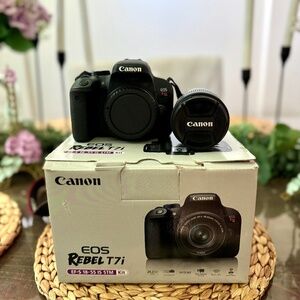 Canon EOS Rebel T7i DSLR Camera | Excellent Condition + Lens Included